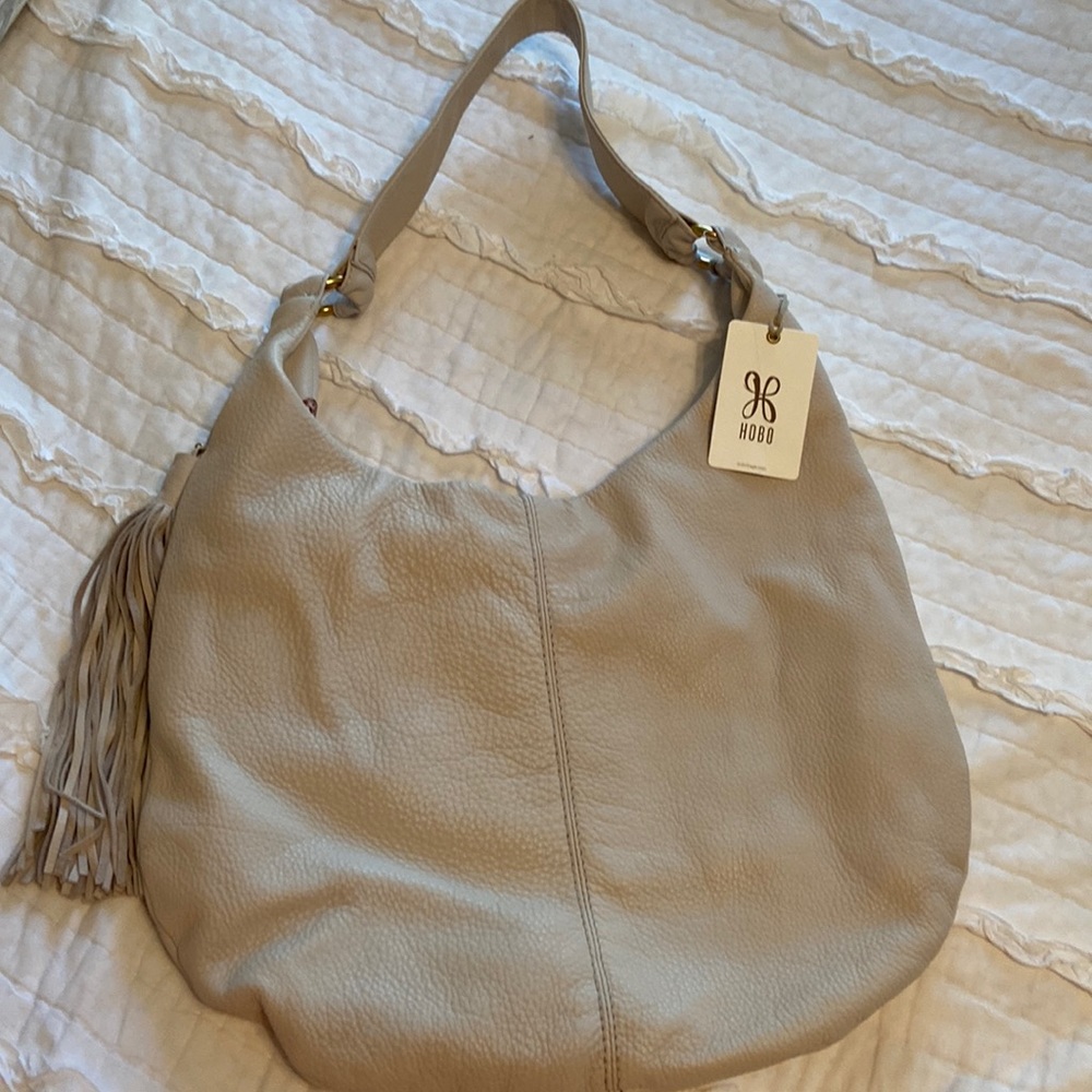 Hobo Leather Bag. Cream
